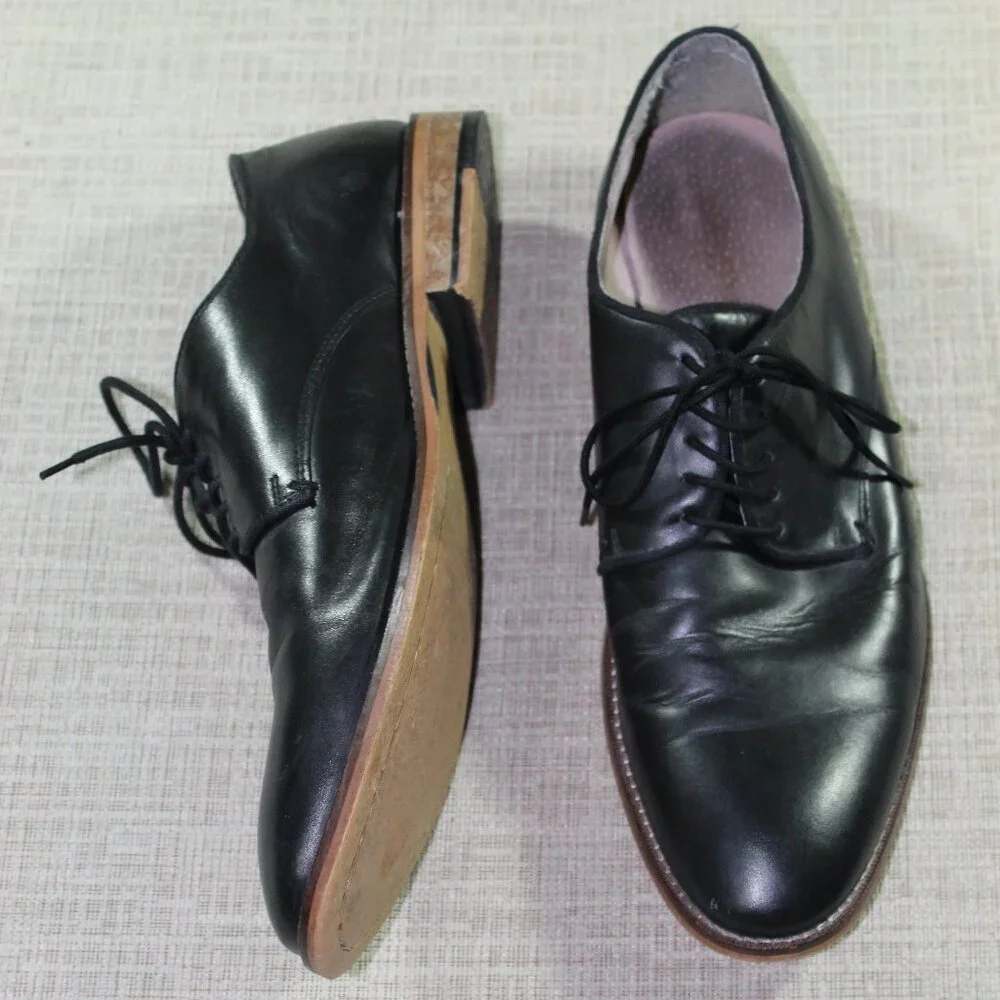 Banana Republic Men’s 12 Black Lace Up Loafers